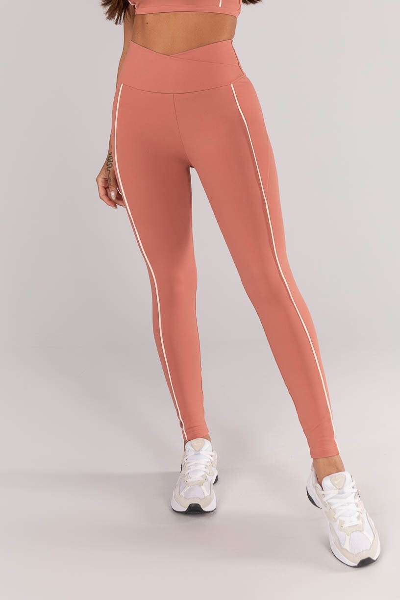 K4618-B_Calca_Legging_com_Cos_Transpassado_e_Bolsos_com_Vivo_Telha__Vanilla__Ref:_K4618-B