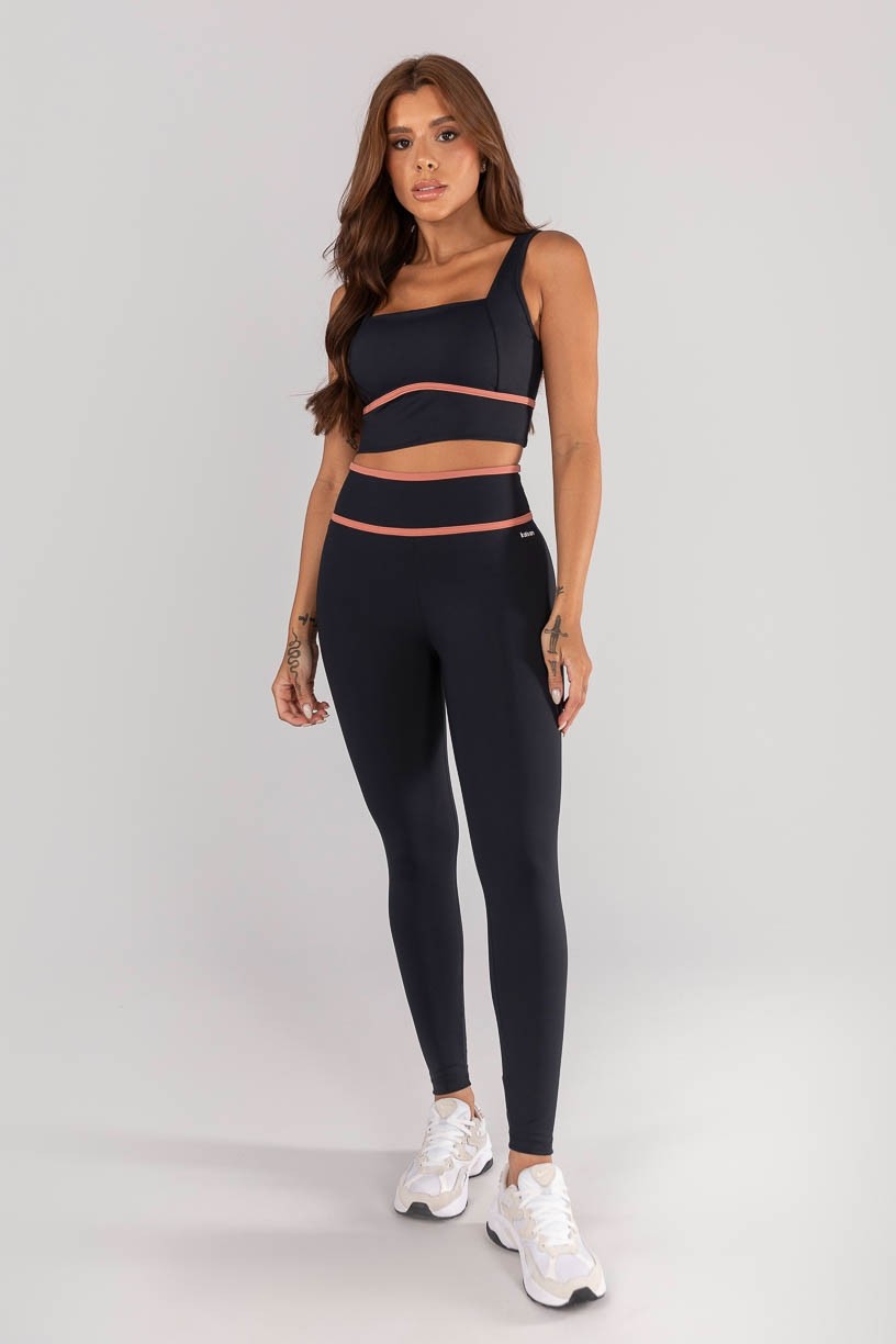 K4625-A_Calca_Legging_com_Passante_no_Cos_Preto__Telha__Ref:_K4625-A
