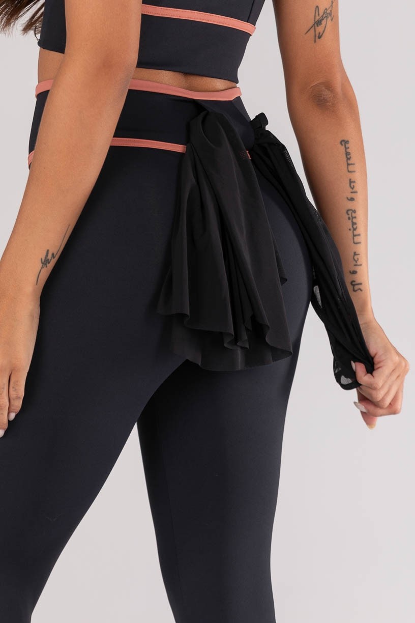 K4625-A_Calca_Legging_com_Passante_no_Cos_Preto__Telha__Ref:_K4625-A
