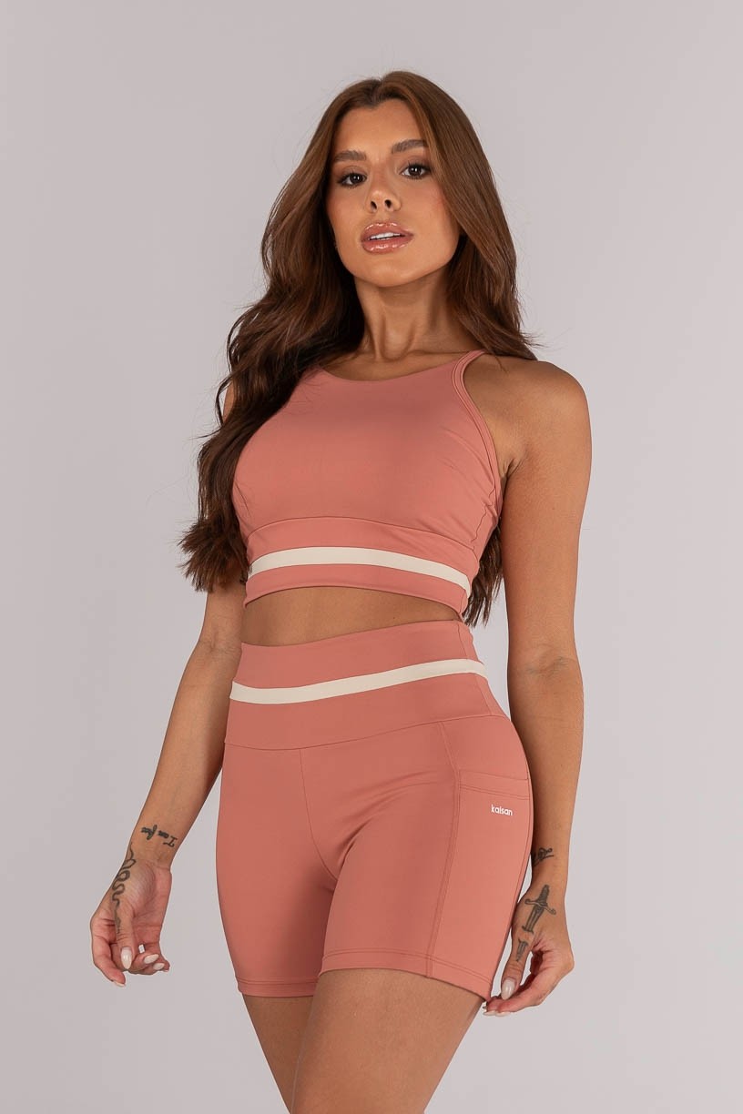 K4633-A_Top_Decote_Halter_com_Alcas_e_Recote_no_Cos_Telha__Off-White__Ref:_K4633-A