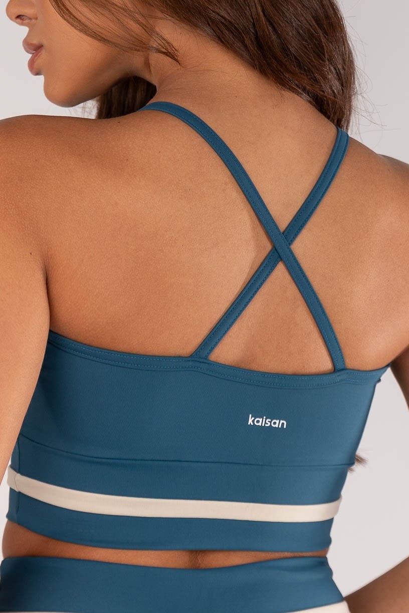 K4633-C_Top_Decote_Halter_com_Alcas_e_Recote_no_Cos_Azul_Petroleo__Off-White__Ref:_K4633-C