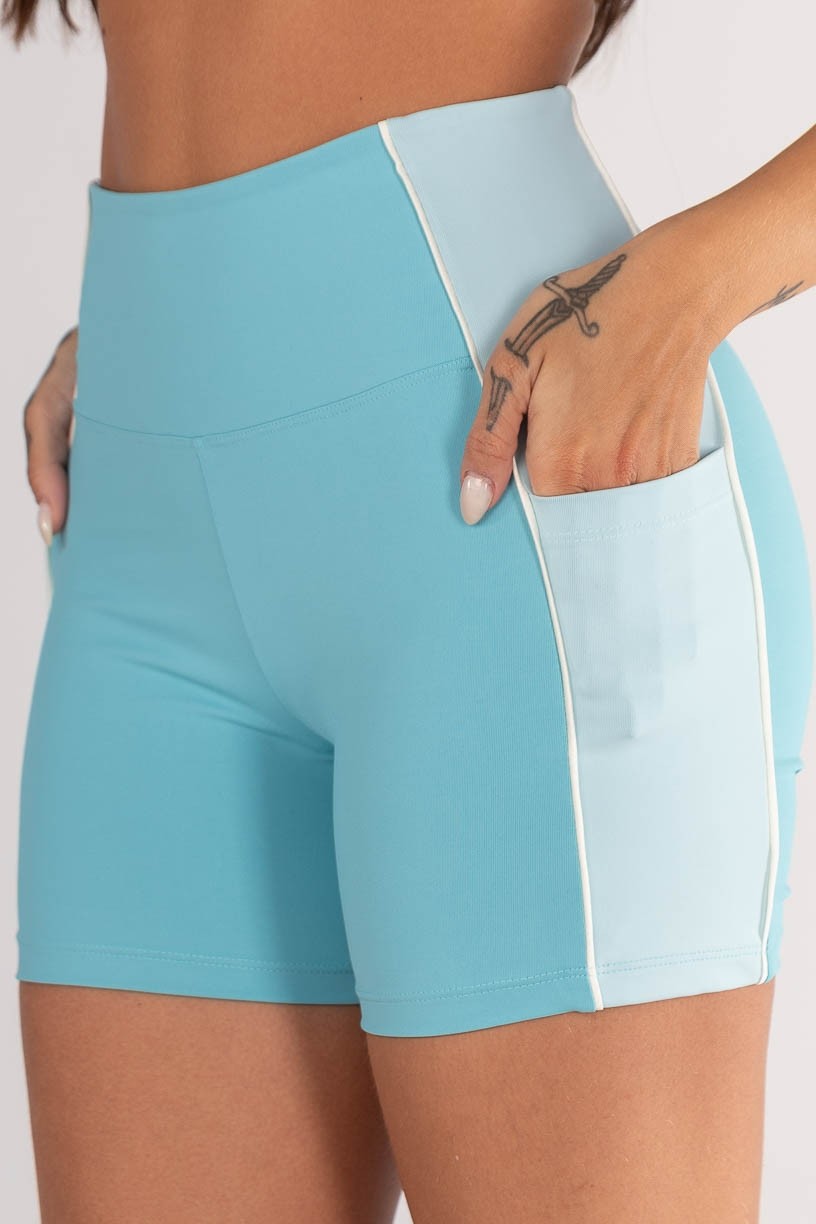 K4637-B_Short_com_Bolso_e_Vivos_Brisa__Glacial__Perola__Ref:_K4637-B