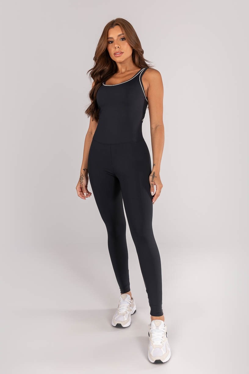K4641-A_Macacao_com_Alcas_Largas_Vivo_e_Costas_Abertas_Preto__Off-White__Ref:_K4641-A