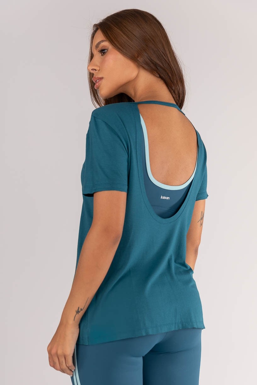 K4644-B_Camiseta_com_Abertura_nas_Costas_Azul_Petroleo__Ref:_K4644-B