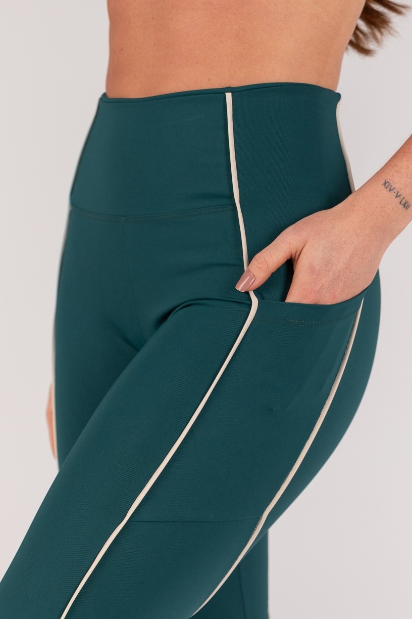 K4647-B_Calca_Legging_com_Bolsos_e_Vivo_Imperial__Off-White__Ref:_K4647-B