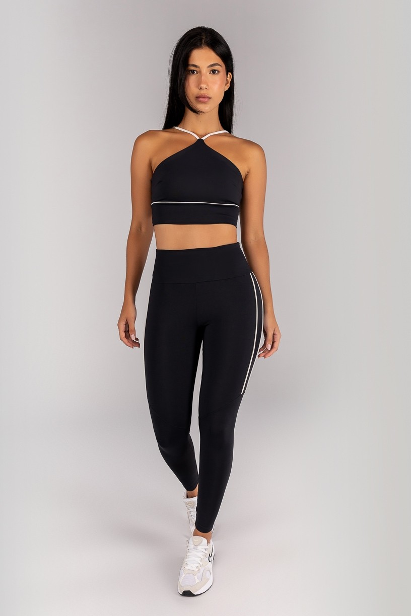 K4677-A_Calca_Legging_com_Vivos_na_Lateral_e_Recorte_Preto__Champagne__Ref:_K4677-A