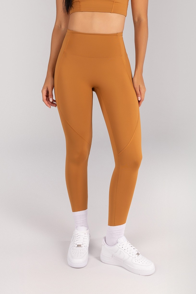 K4680-B_Calca_Legging_sem_Gancho_com_Bolso_e_Cobertura_Amendoa__Ref:_K4680-B