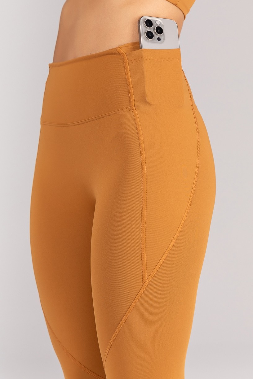K4680-B_Calca_Legging_sem_Gancho_com_Bolso_e_Cobertura_Amendoa__Ref:_K4680-B