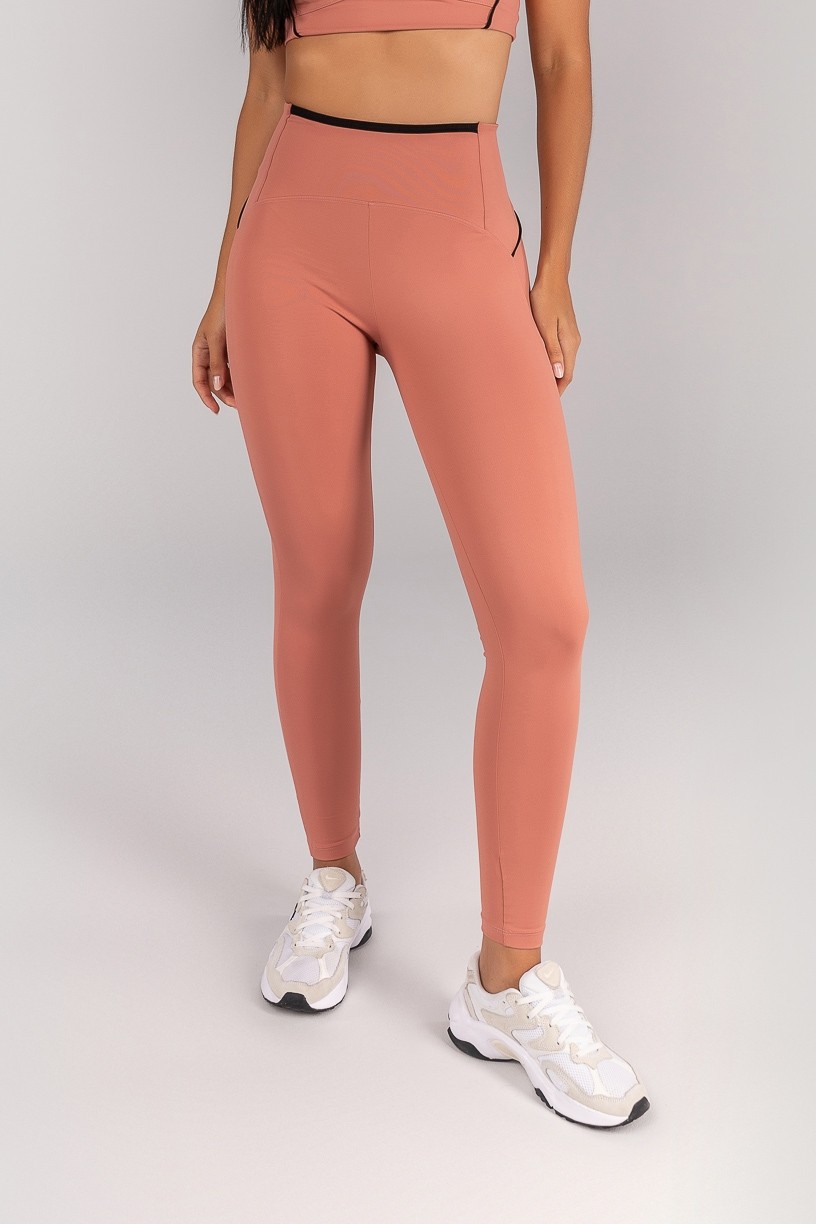 K4683-A_Calca_Legging_com_Vivo_e_Vies_Contrastante_Telha__Preto__Ref:_K4683-A
