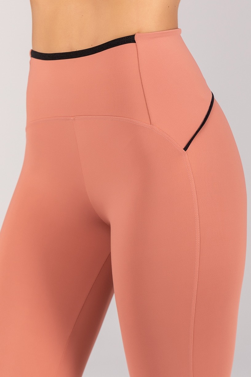K4683-A_Calca_Legging_com_Vivo_e_Vies_Contrastante_Telha__Preto__Ref:_K4683-A