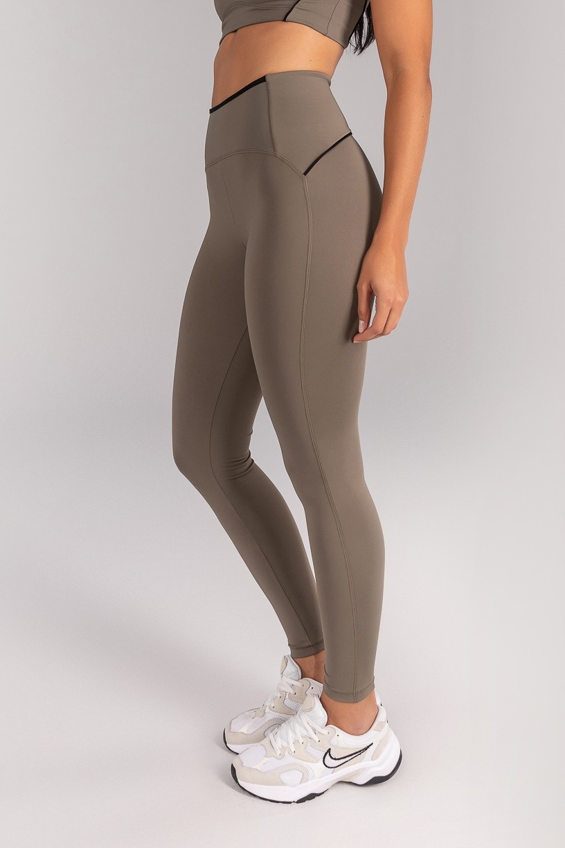 K4683-B_Calca_Legging_com_Vivo_e_Vies_Contrastante_Oliva__Preto__Ref:_K4683-B