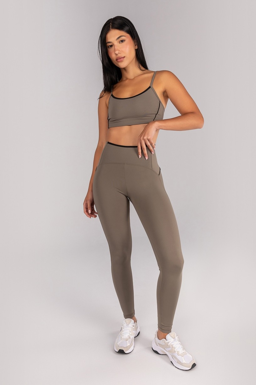 K4683-B_Calca_Legging_com_Vivo_e_Vies_Contrastante_Oliva__Preto__Ref:_K4683-B