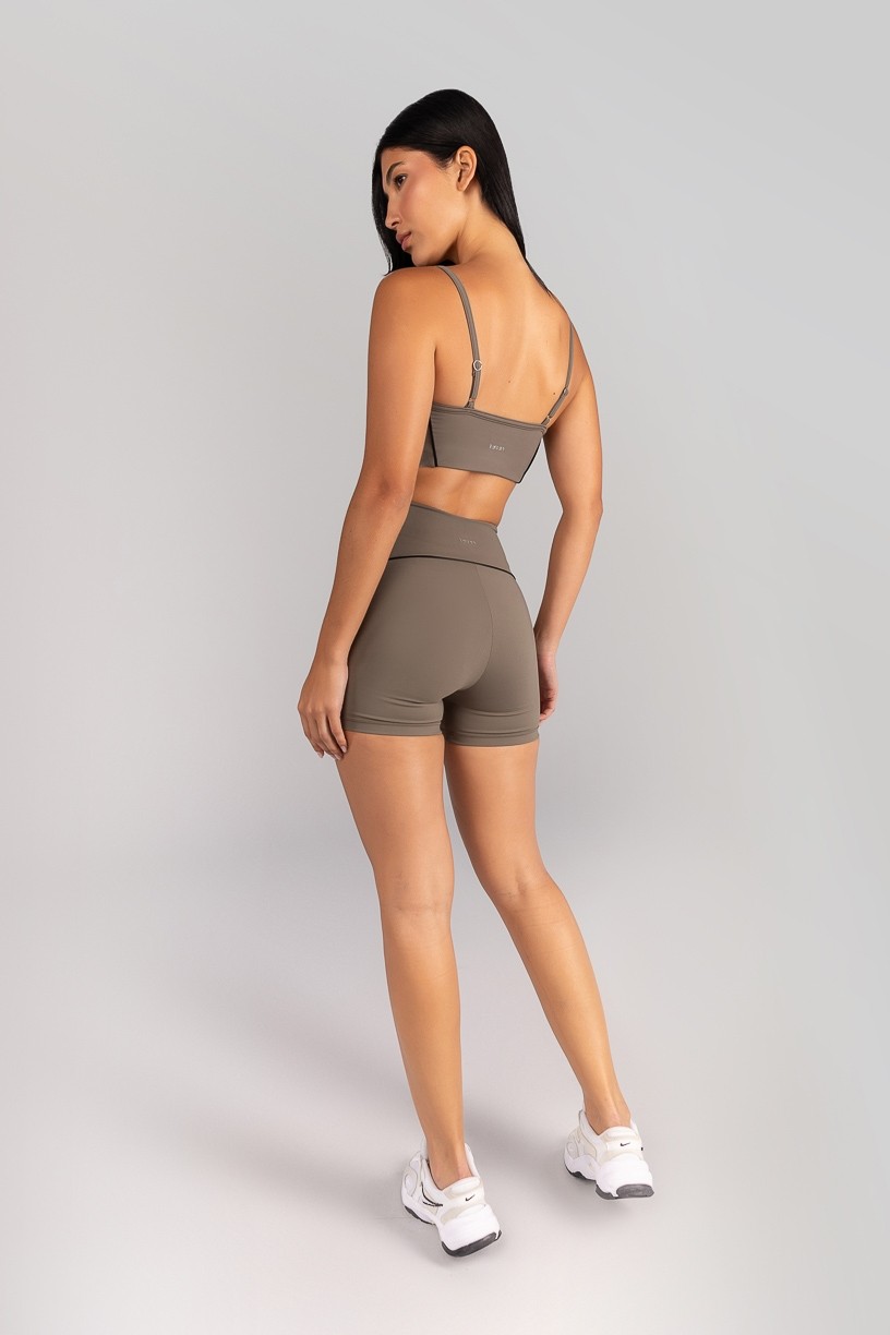 K4684-B_Short_com_Vivo_e_Vies_Contrastante_Oliva__Preto__Ref:_K4684-B