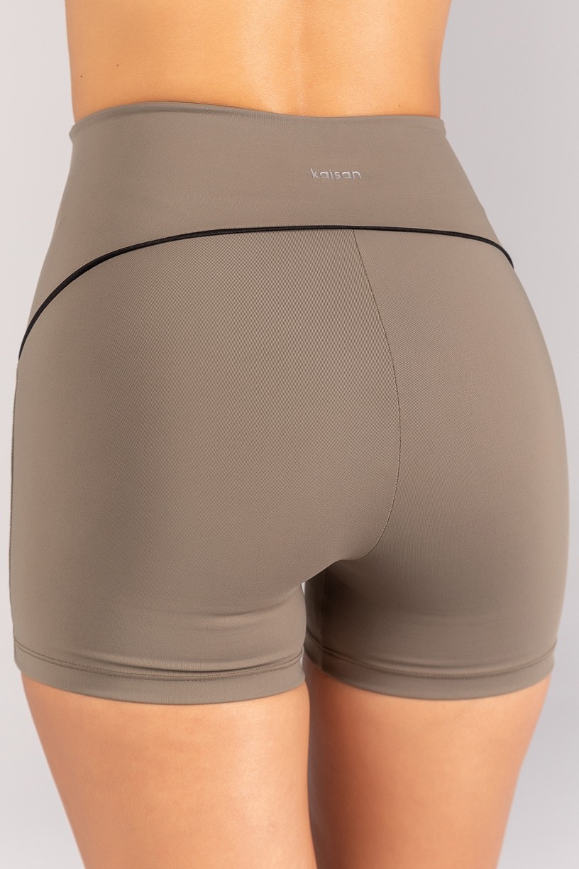 K4684-B_Short_com_Vivo_e_Vies_Contrastante_Oliva__Preto__Ref:_K4684-B