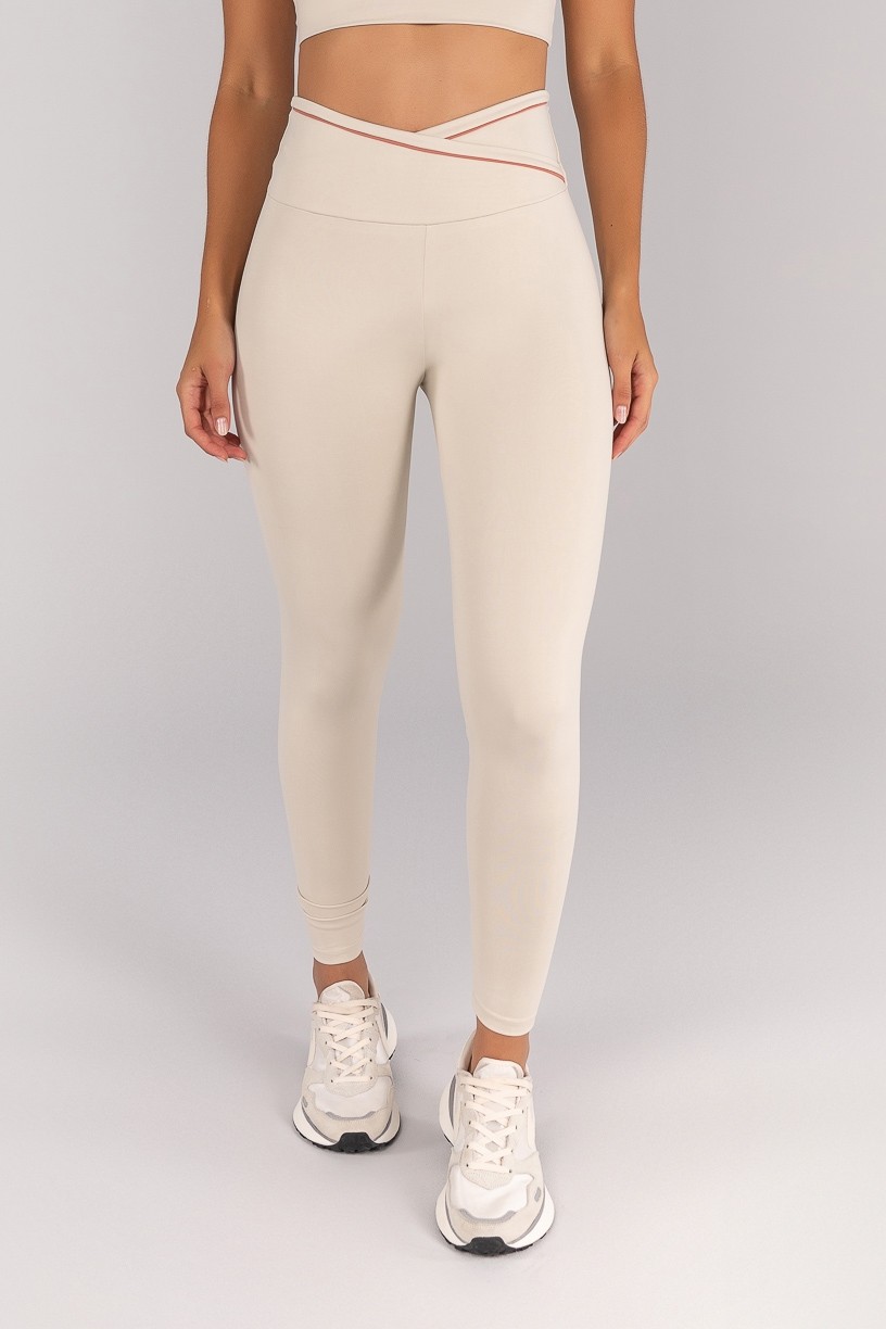 K4686-A_Calca_Legging_com_Cos_Transpassado_e_Vivo_Contrastante_Off-White__Telha__Ref:_K4686-A