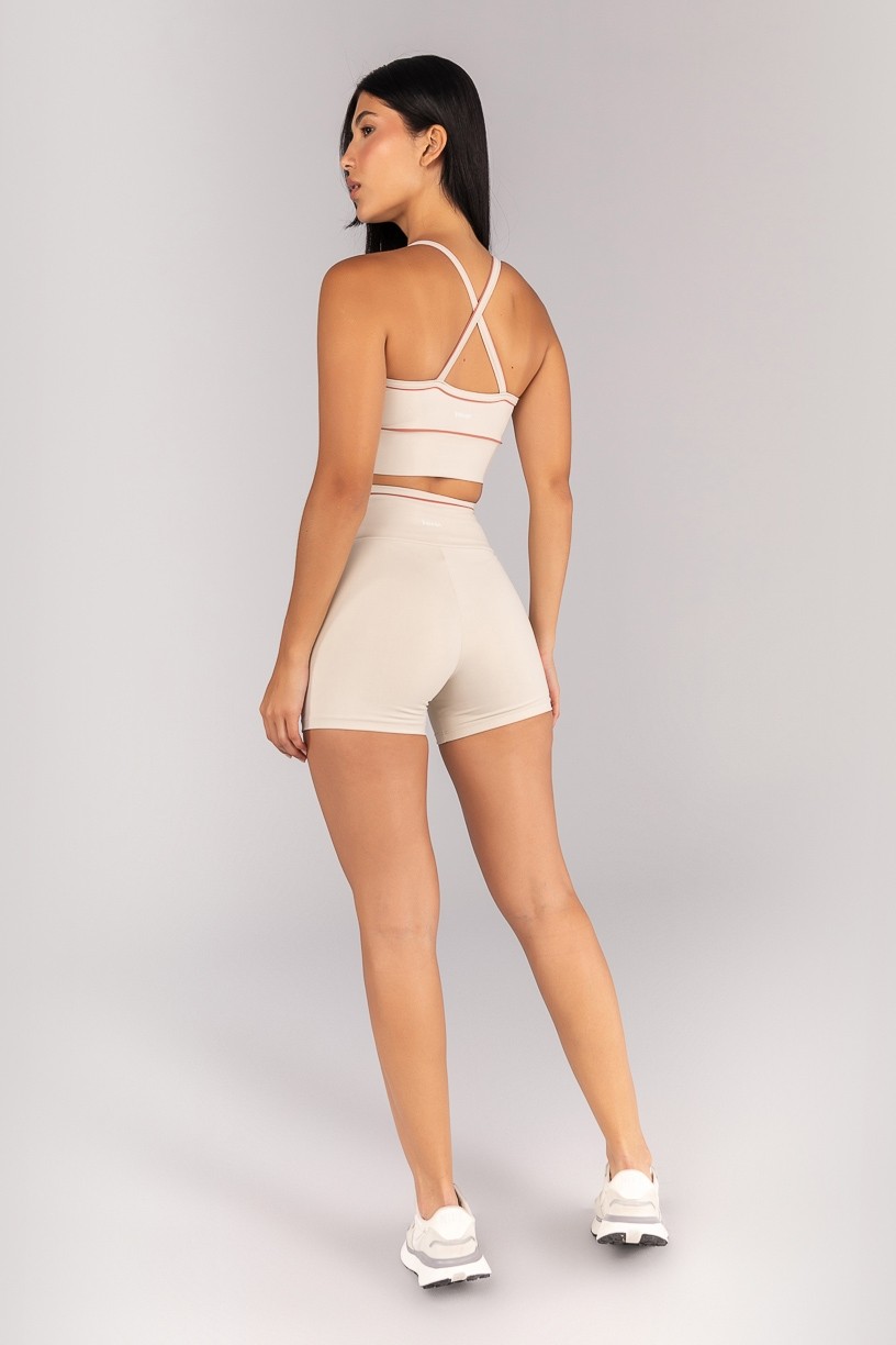 K4687-A_Short_com_Cos_Transpassado_e_Vivo_Contrastante_Bege__Telha__Ref:_K4687-A