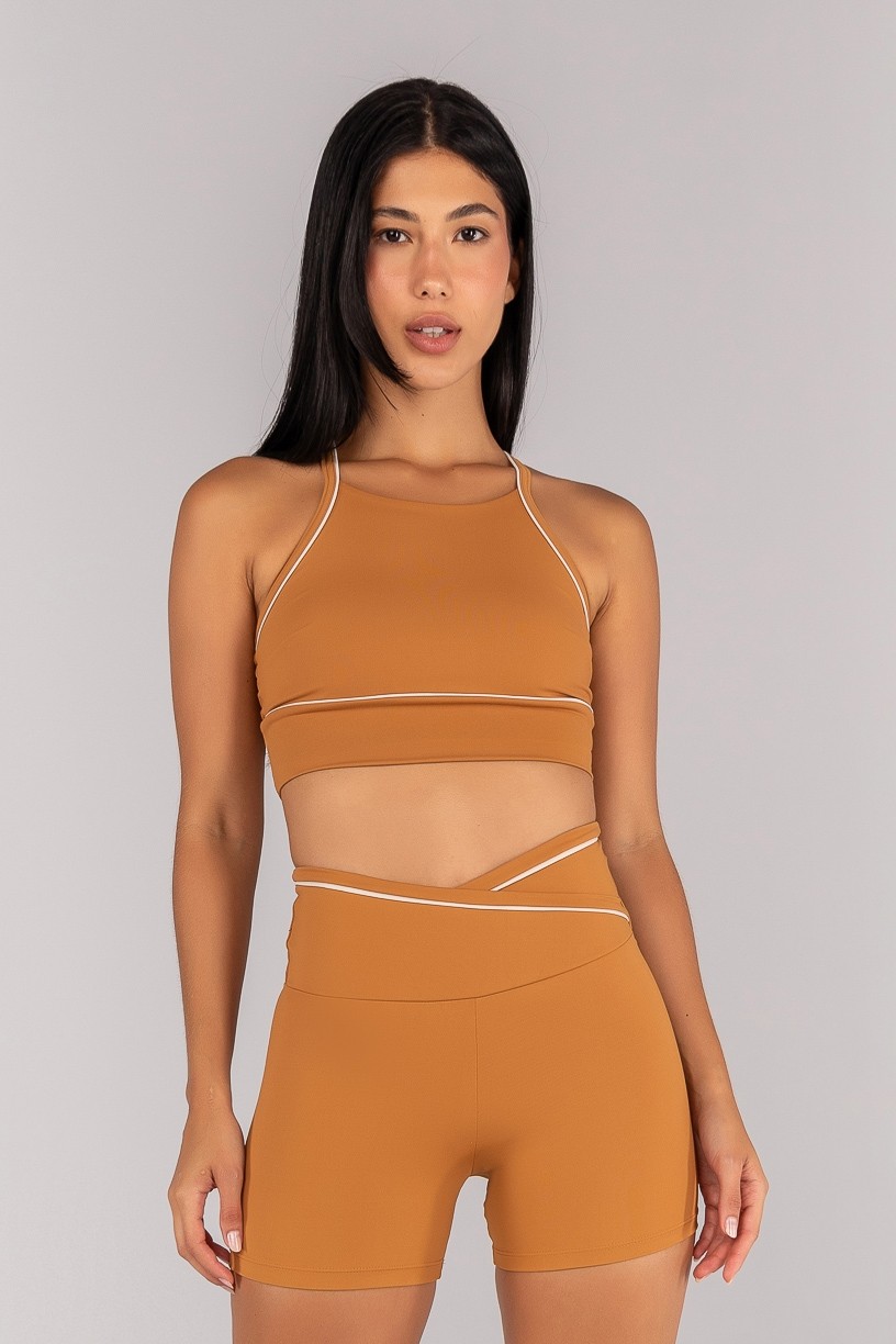 K4685-B_Top_Halter_com_Vivo_Contrastante_nas_Alcas_Amendoa__Off-White__Ref:_K4685-B