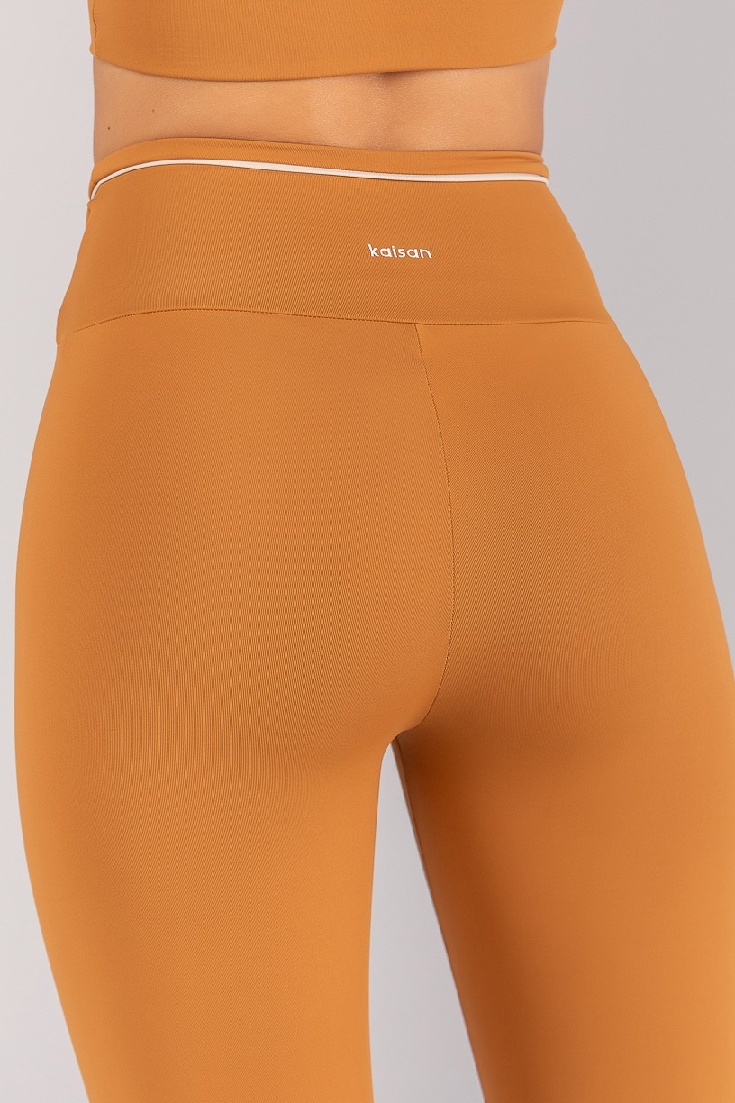 K4686-B_Calca_Legging_com_Cos_Transpassado_e_Vivo_Contrastante_Amendoa__Off-White__Ref:_K4686-B