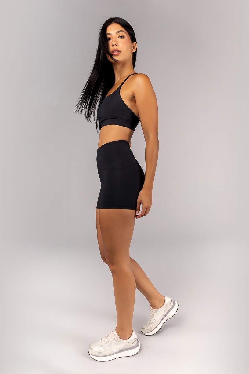 K4688-B_Top_com_Tiras_Trabalhadas_nas_Costas_Preto__Ref:_K4688-B