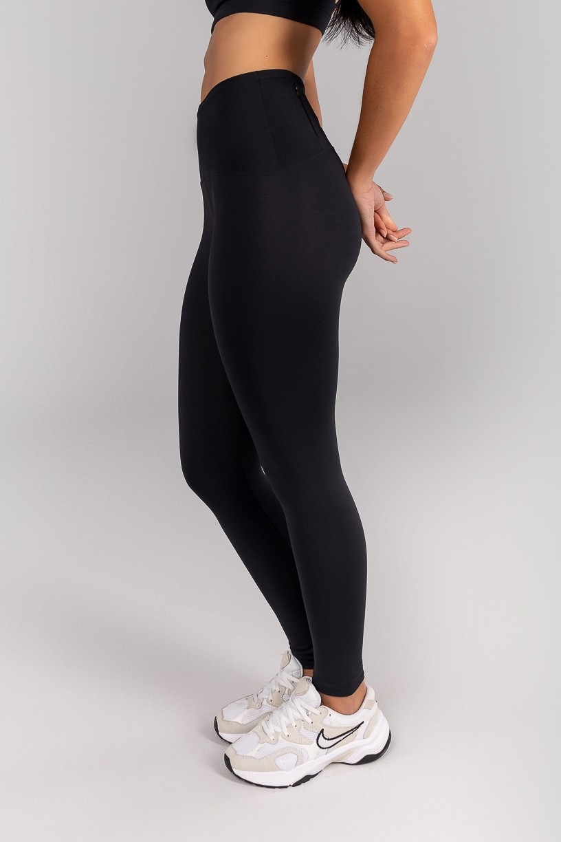 K4689-B_Calca_Legging_com_Ziper_Invisivel_no_Bolso_Preto__Ref:_K4689-B