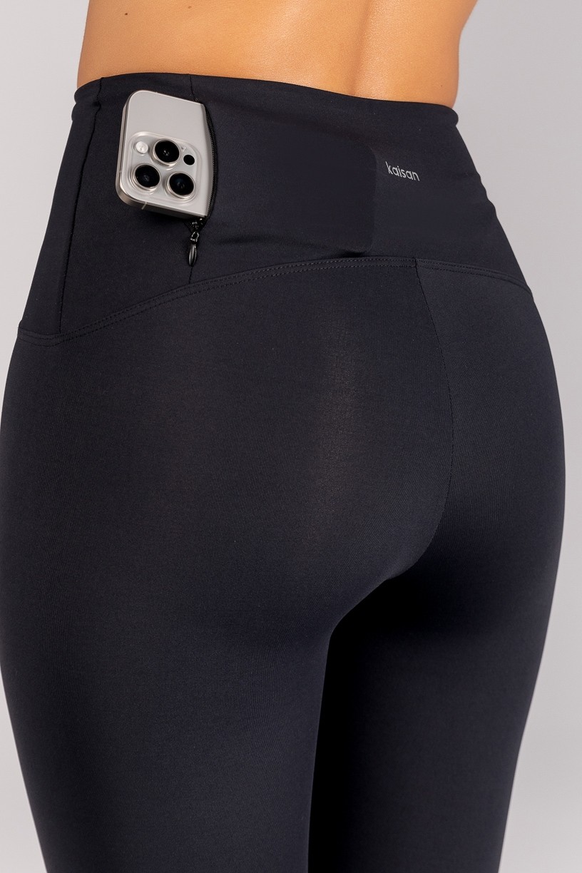 K4689-B_Calca_Legging_com_Ziper_Invisivel_no_Bolso_Preto__Ref:_K4689-B