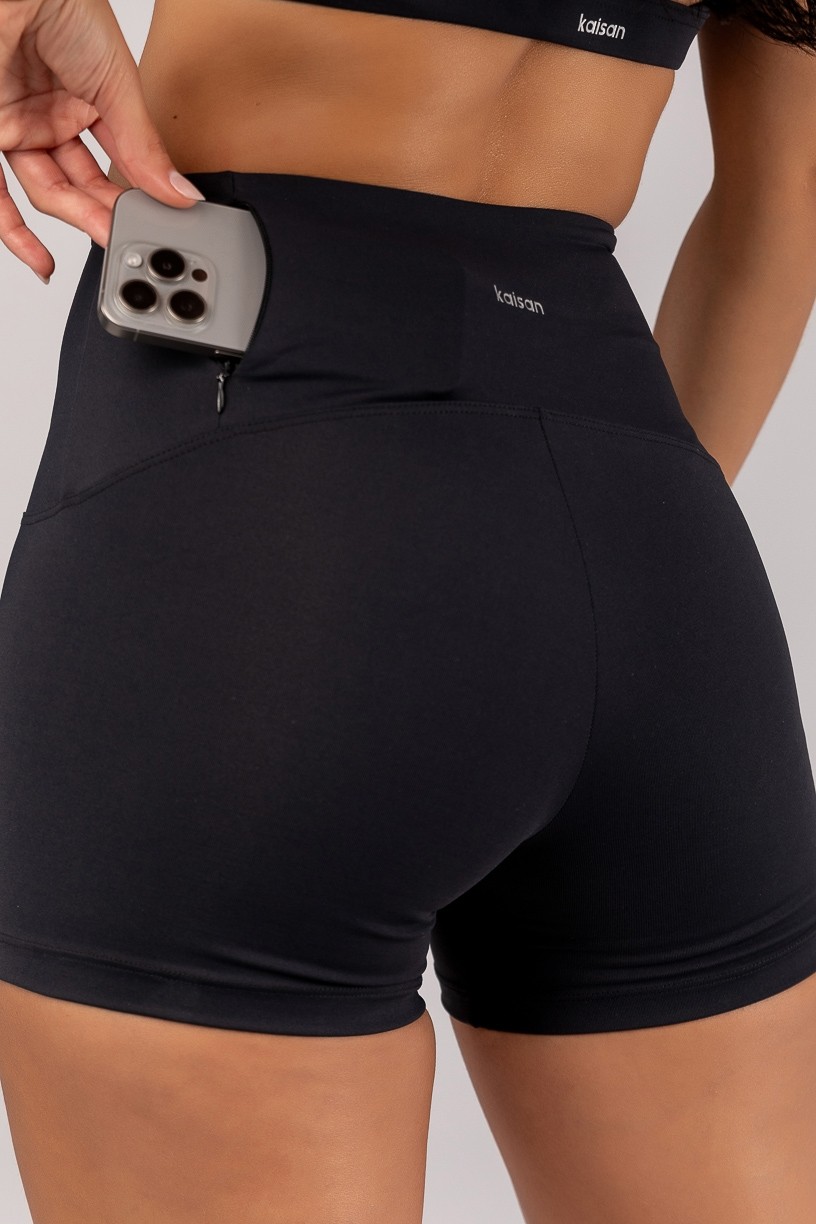 K4690-B_Short_com_Ziper_Invisivel_no_Bolso_do_Cos_Preto__Ref:_K4690-B
