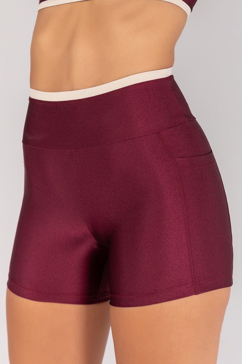 K4692-B_Short_Platinado_com_Vira_Fosca_Vinho__Off-White__Ref:_K4692-B