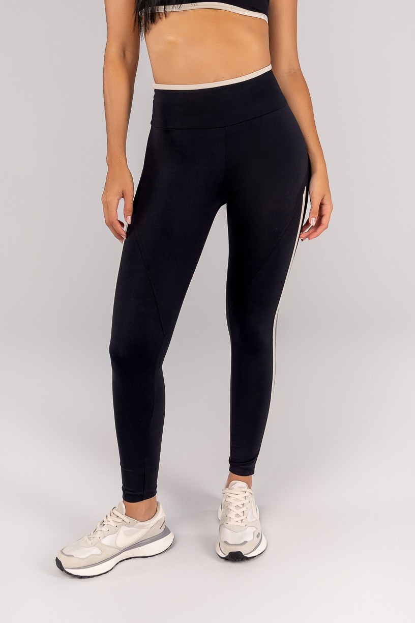 K4694-A_Calca_Legging_com_Chapado_e_Vira_Preto__Off-White__Ref:_K4694-A
