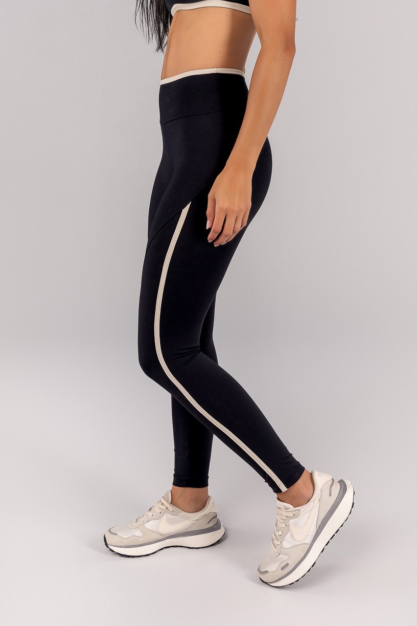 K4694-A_Calca_Legging_com_Chapado_e_Vira_Preto__Off-White__Ref:_K4694-A