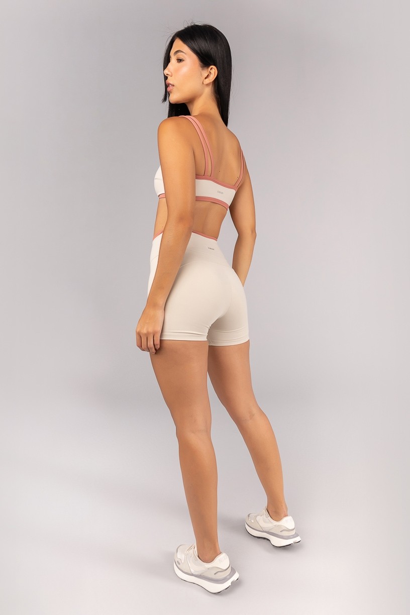 K4695-B_Short_com_Chapado_e_Vira_Off-White__Telha__Ref:_K4695-B