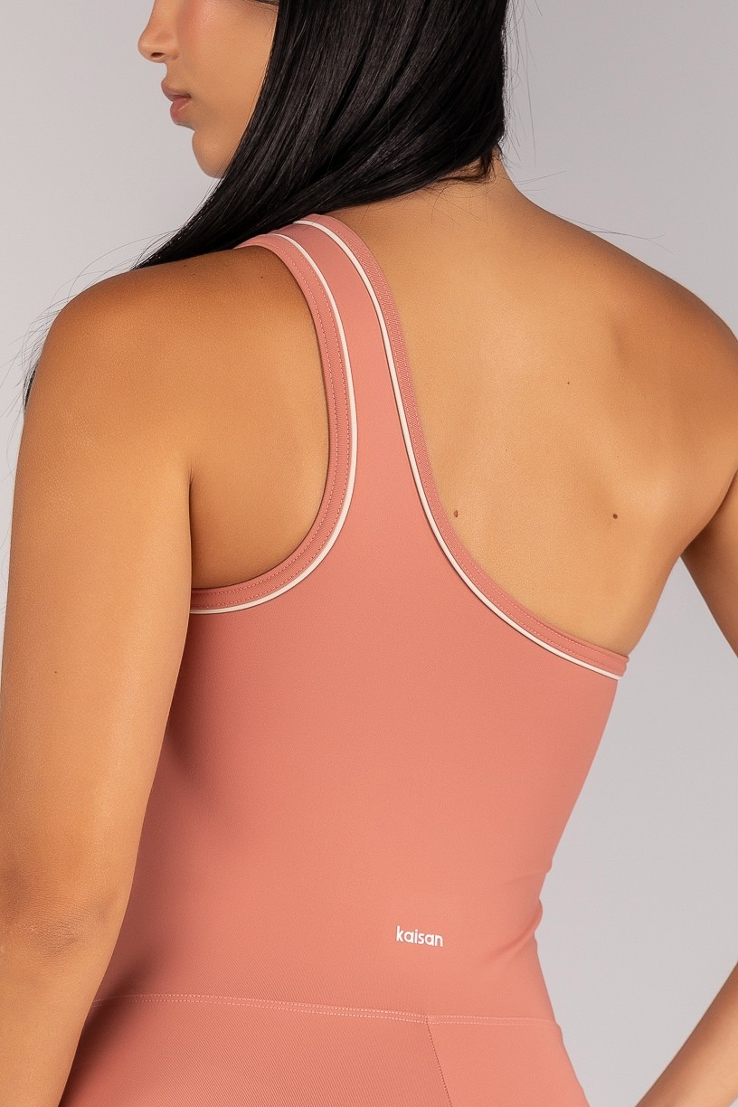 K4699-B_Macaquinho_Assimetrico_com_Abertura_no_Decote_Telha__Off-White__Ref:_K4699-B