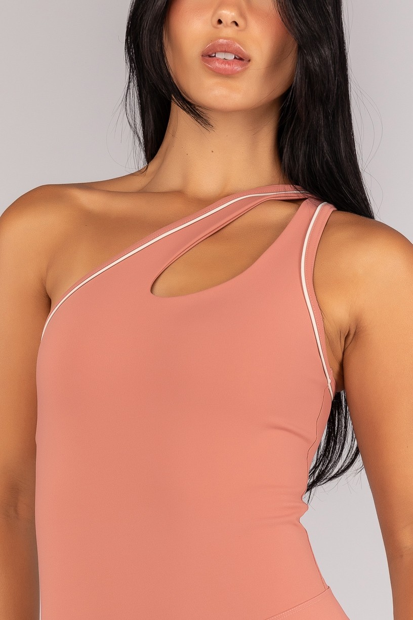K4699-B_Macaquinho_Assimetrico_com_Abertura_no_Decote_Telha__Off-White__Ref:_K4699-B
