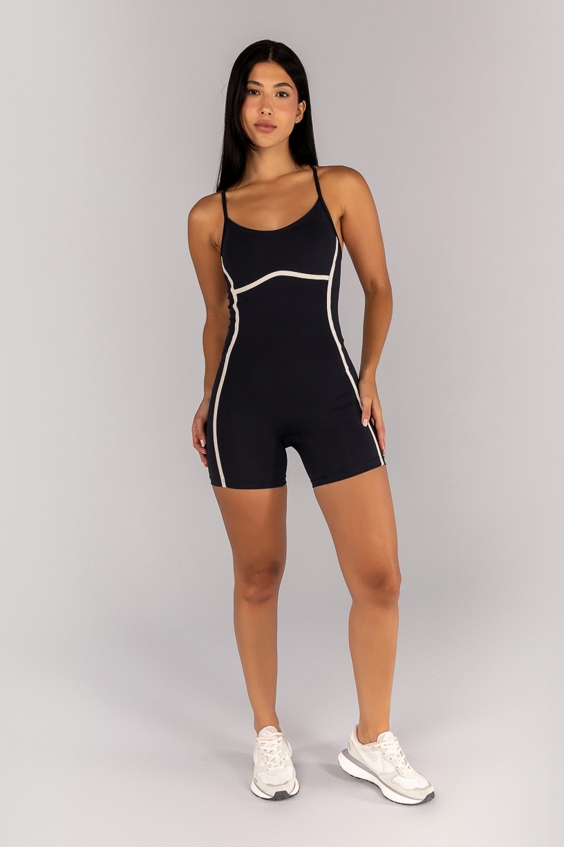 K4701-B_Macaquinho_sem_Gancho_com_Alcas_Cruzadas_Preto__Off-White__Ref:_K4701-B