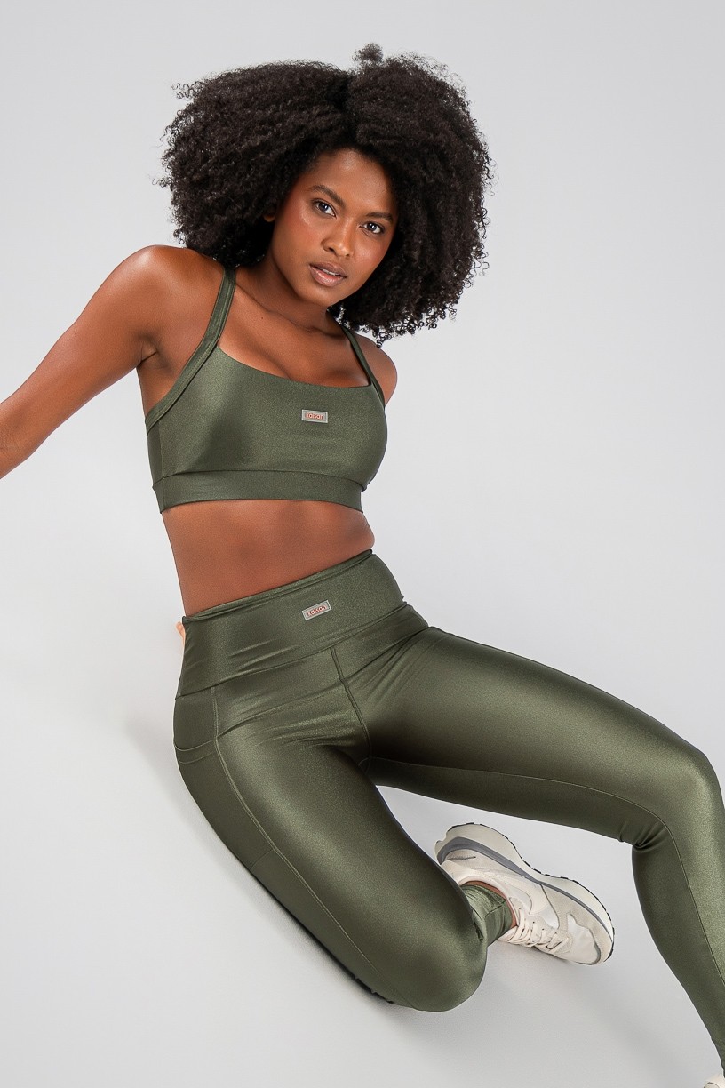 K4375-C_Calca_Legging_com_Bolsos_Laterais_Verde_Militar__Ref:_K4375-C