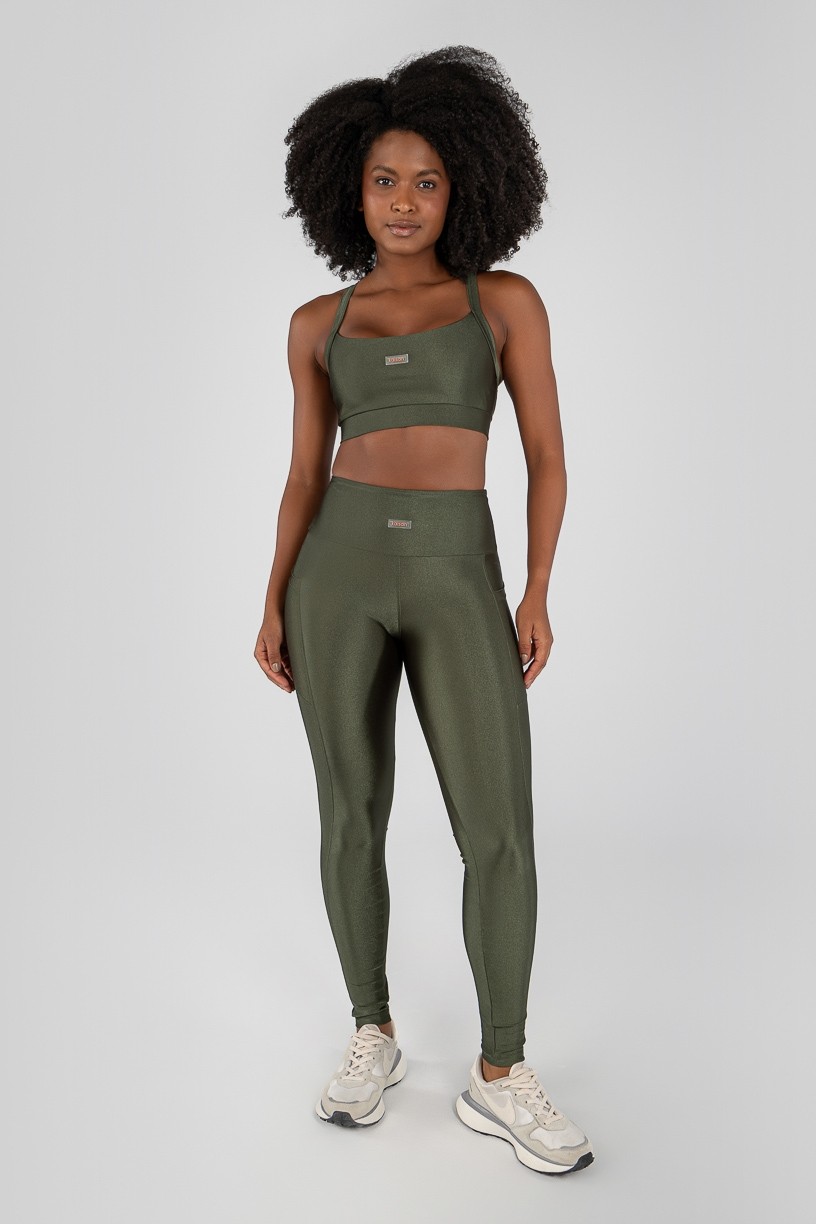 K4375-C_Calca_Legging_com_Bolsos_Laterais_Verde_Militar__Ref:_K4375-C