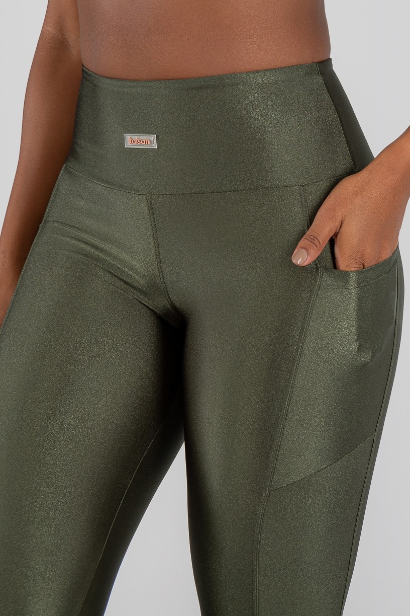 K4375-C_Calca_Legging_com_Bolsos_Laterais_Verde_Militar__Ref:_K4375-C
