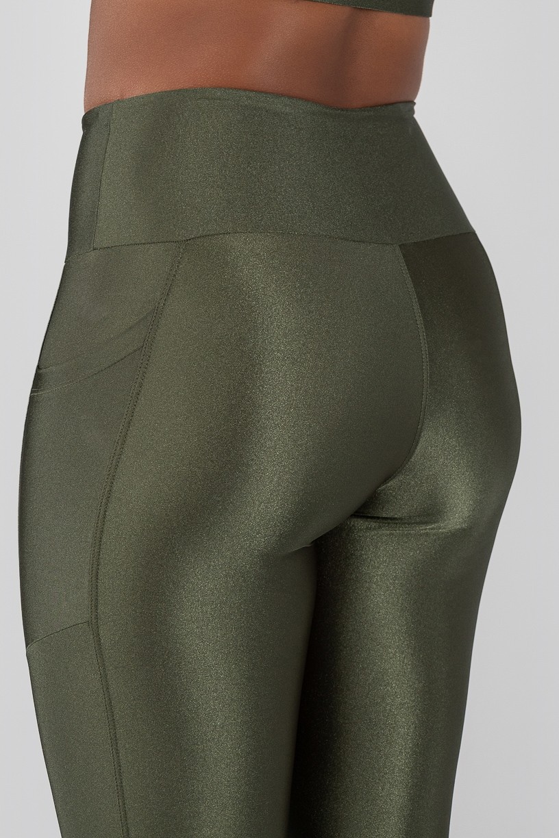 K4375-C_Calca_Legging_com_Bolsos_Laterais_Verde_Militar__Ref:_K4375-C