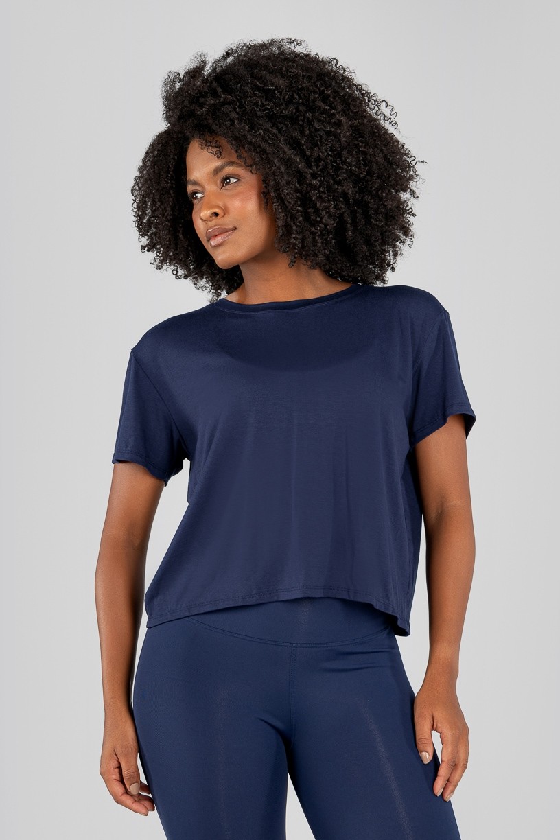 K4377-G_Blusa_com_Abertura_Nas_Costas_Azul_Marinho__Ref:_K4377-G
