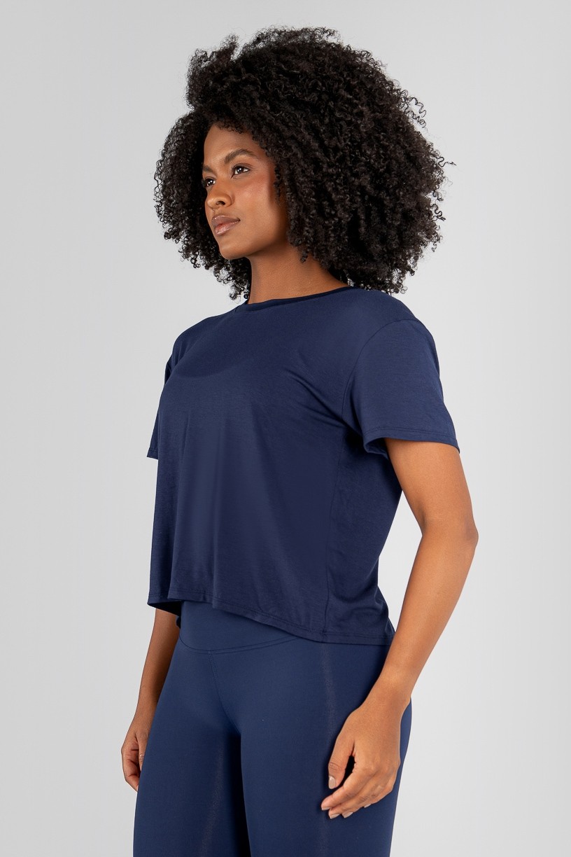 K4377-G_Blusa_com_Abertura_Nas_Costas_Azul_Marinho__Ref:_K4377-G