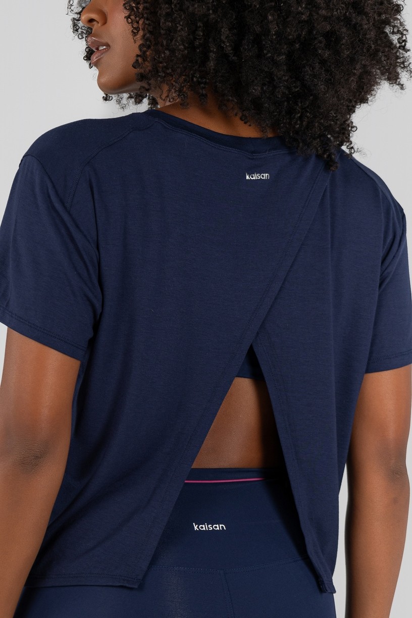 K4377-G_Blusa_com_Abertura_Nas_Costas_Azul_Marinho__Ref:_K4377-G