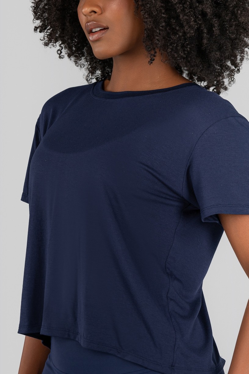 K4377-G_Blusa_com_Abertura_Nas_Costas_Azul_Marinho__Ref:_K4377-G