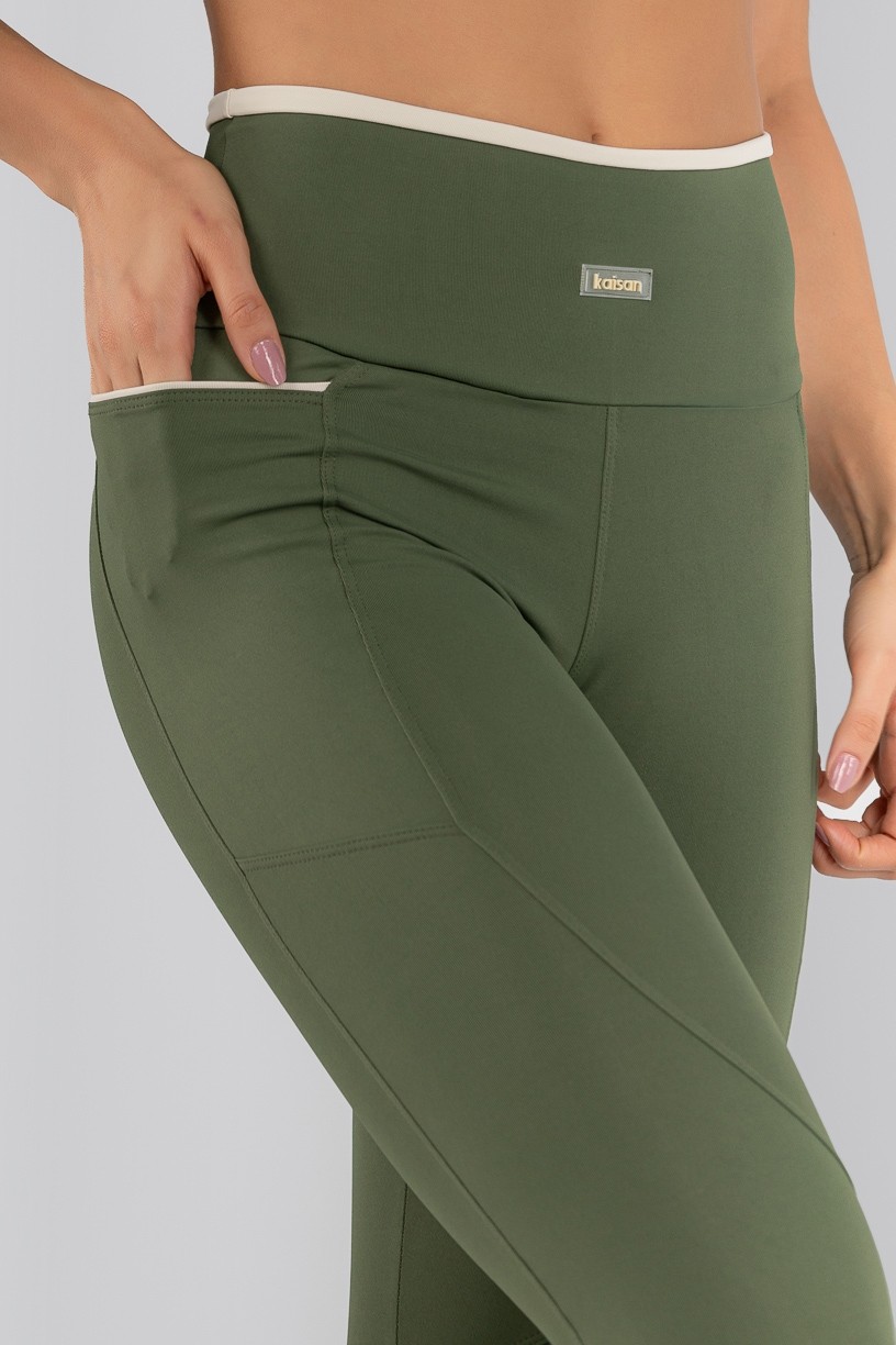 K4705-A_Calca_Legging_com_Bolsos_e_Vivos_Cacto__Ref:_K4705-A
