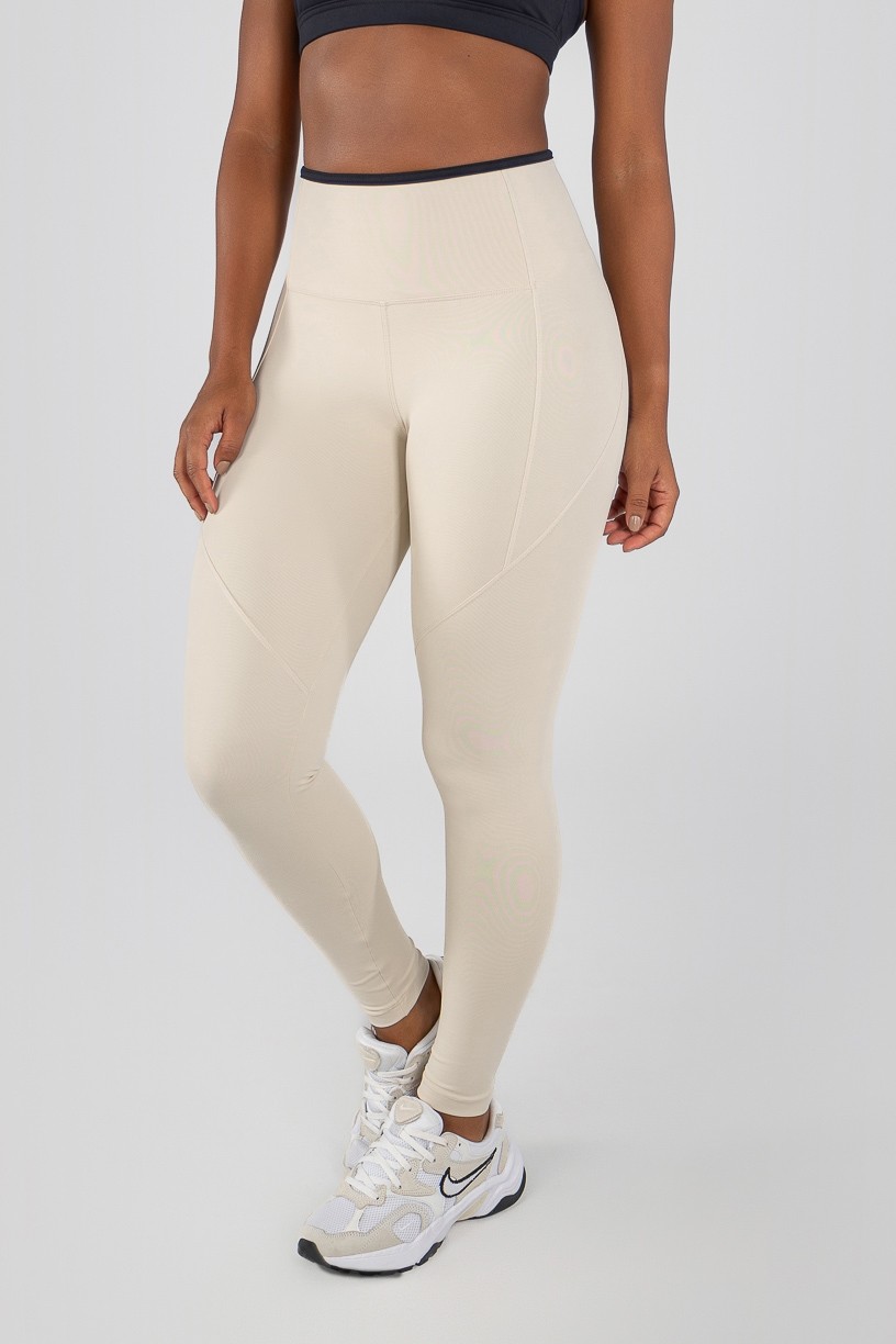 K4813-B_Calca_Legging_com_Bolso_e_Vira_Off-White__Preto__Ref:_K4813-B