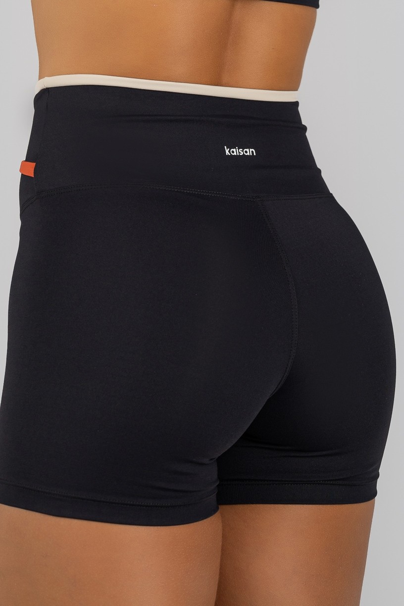 K4723-A_Short_Mix_com_Cos_Transpassado_com_Duo_Vira_Preto__Cobre__Off-White__Ref:_K4723-A