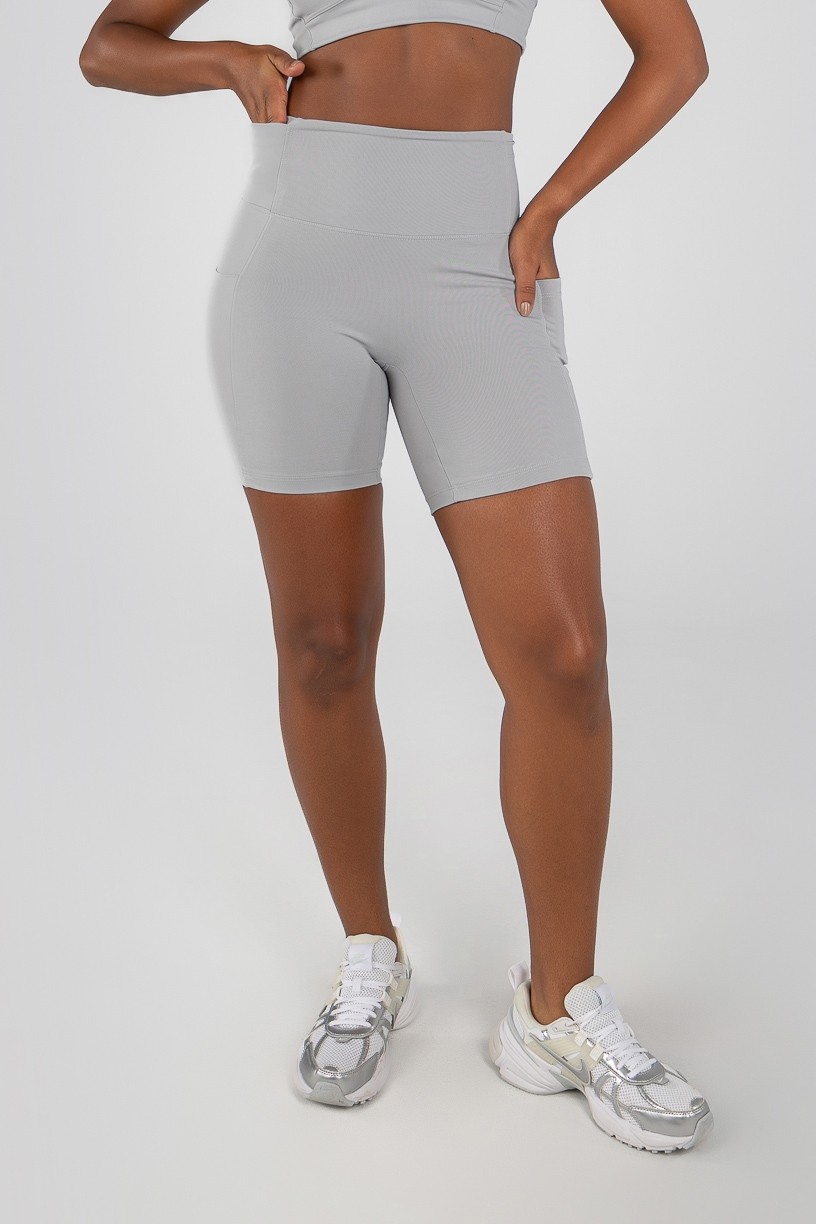 K4729-A_Short_Run_com_Bolsos_Cinza__Ref:_K4729-A
