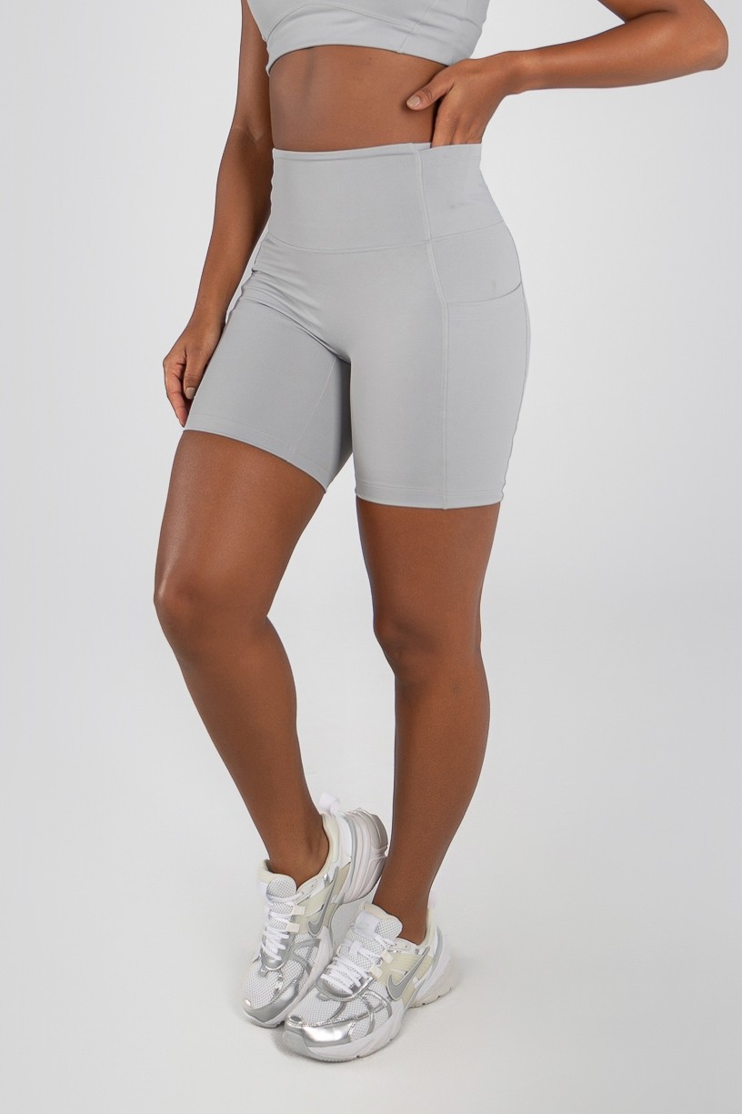 K4729-A_Short_Run_com_Bolsos_Cinza__Ref:_K4729-A