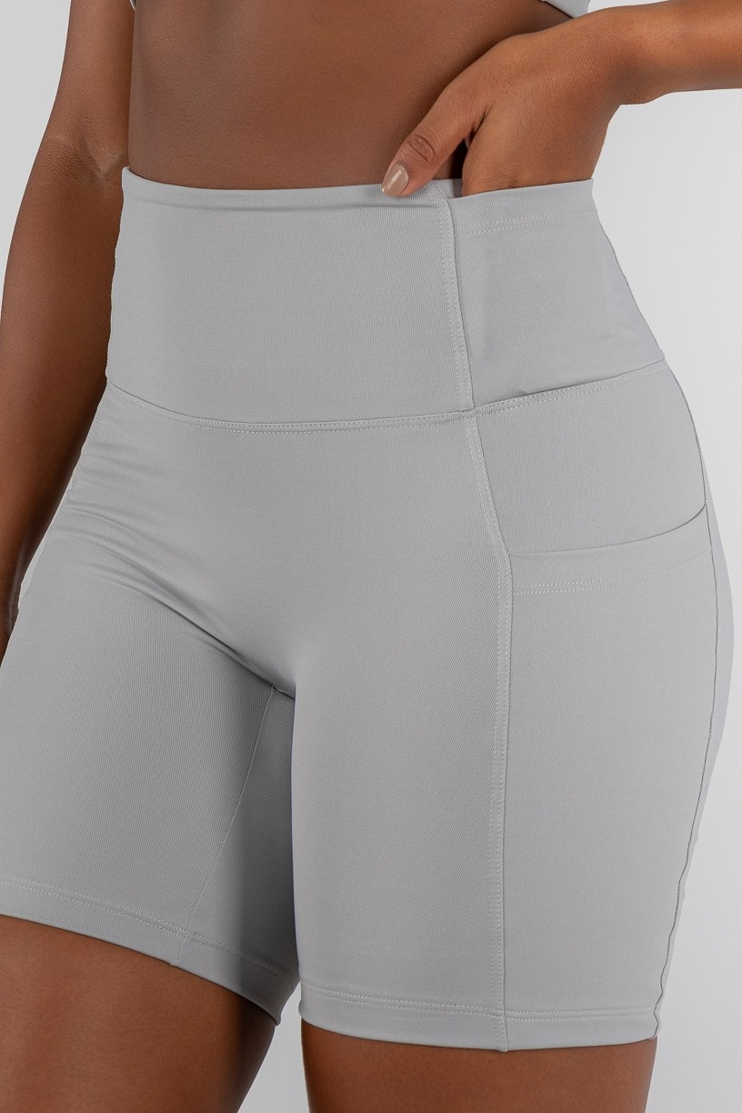 K4729-A_Short_Run_com_Bolsos_Cinza__Ref:_K4729-A