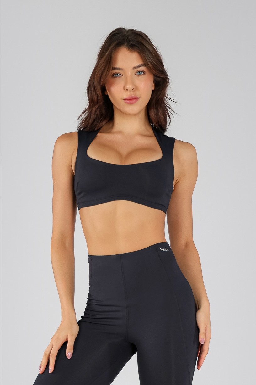 K4707-A_Top_com_Mangas_e_Decote_Reto_Preto__Ref:_K4707-A
