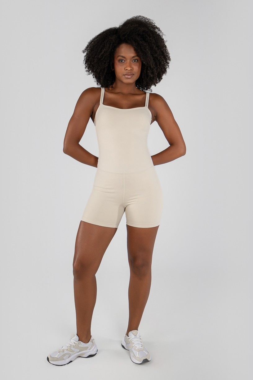 K4815-B_Macaquinho_com_Decote_Reto_Alcas_Duplas_e_Abertura_nas_Costas_Off-White__Ref:_K4815-B