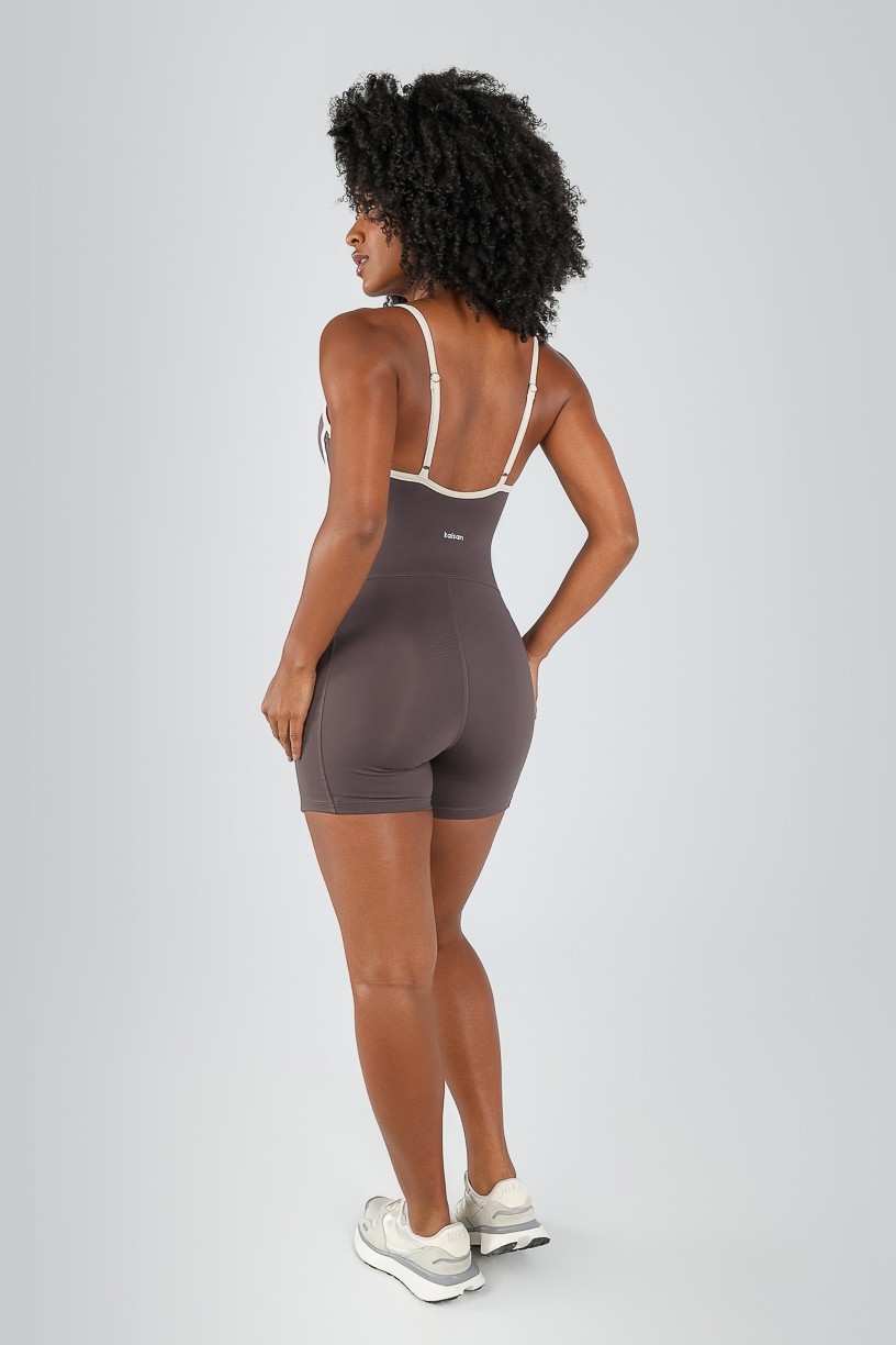 K4737-A_Macaquinho_com_Alcas_Contrastantes_Trufa__Off-White__Ref:_K4737-A